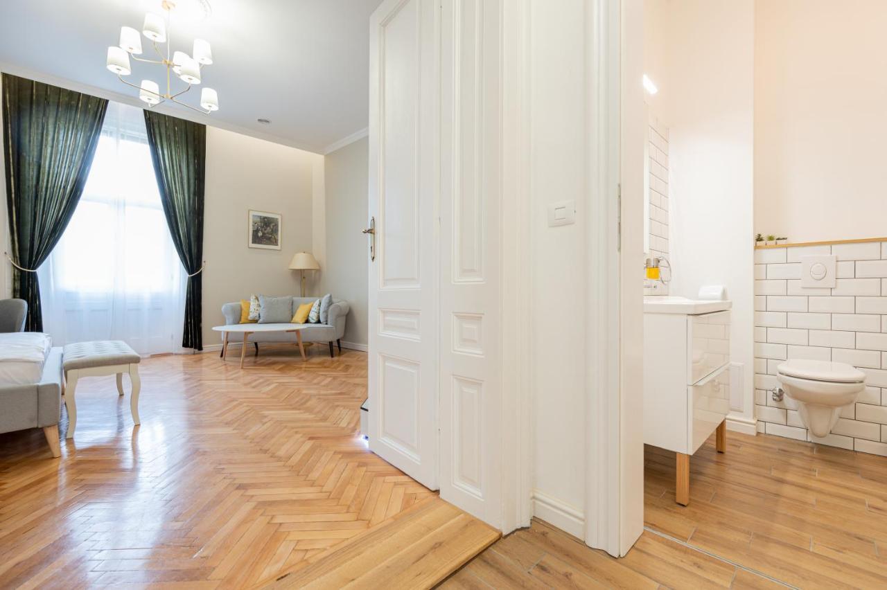 Central Park Apartments Oradea Dış mekan fotoğraf