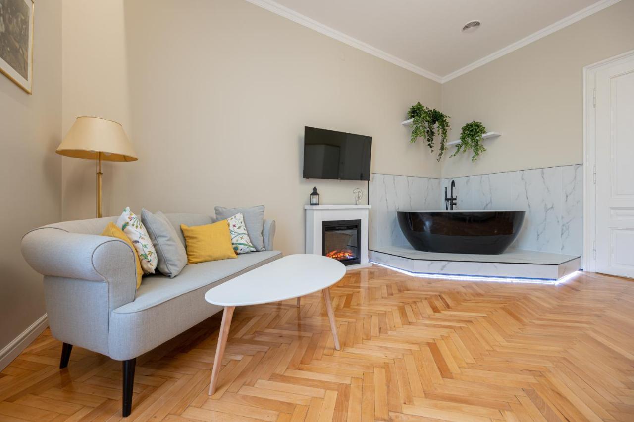 Central Park Apartments Oradea Dış mekan fotoğraf